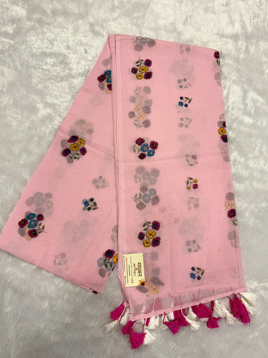 Handpainted flower bunch saree|Baby pink|HPMC011