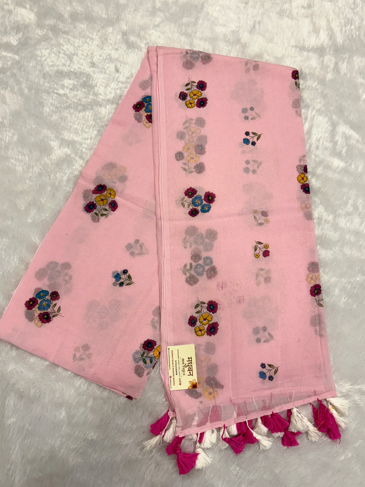 Handpainted flower bunch saree|Baby pink|HPMC011