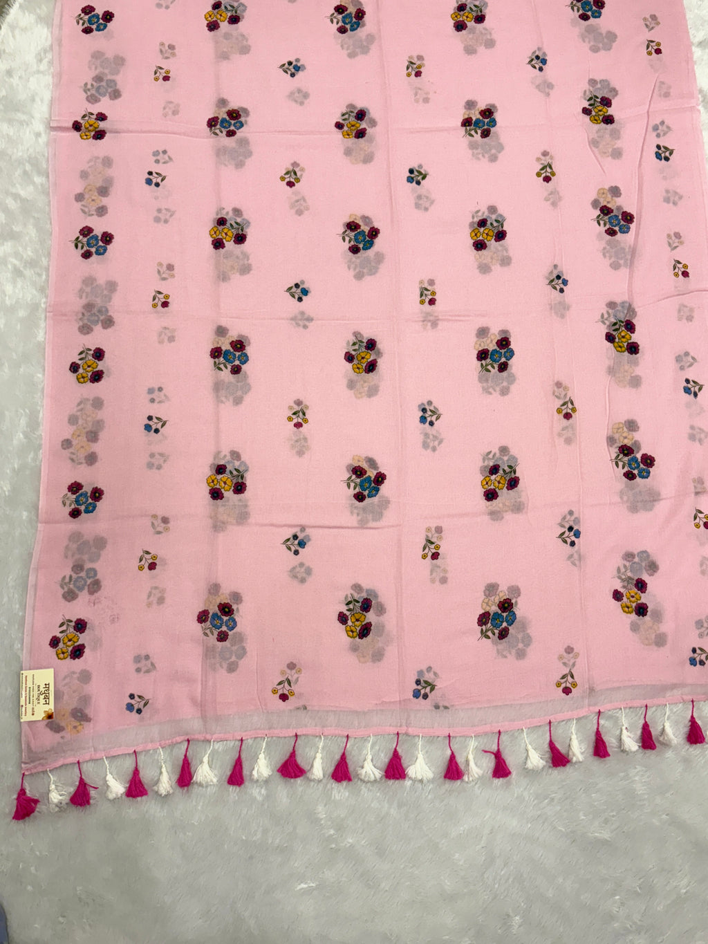 Handpainted flower bunch saree|Baby pink|HPMC011