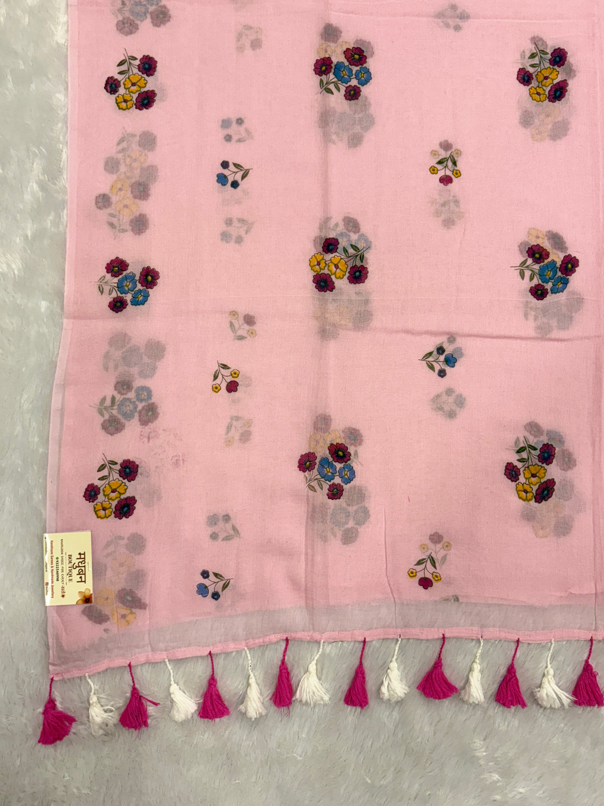 Handpainted flower bunch saree|Baby pink|HPMC011
