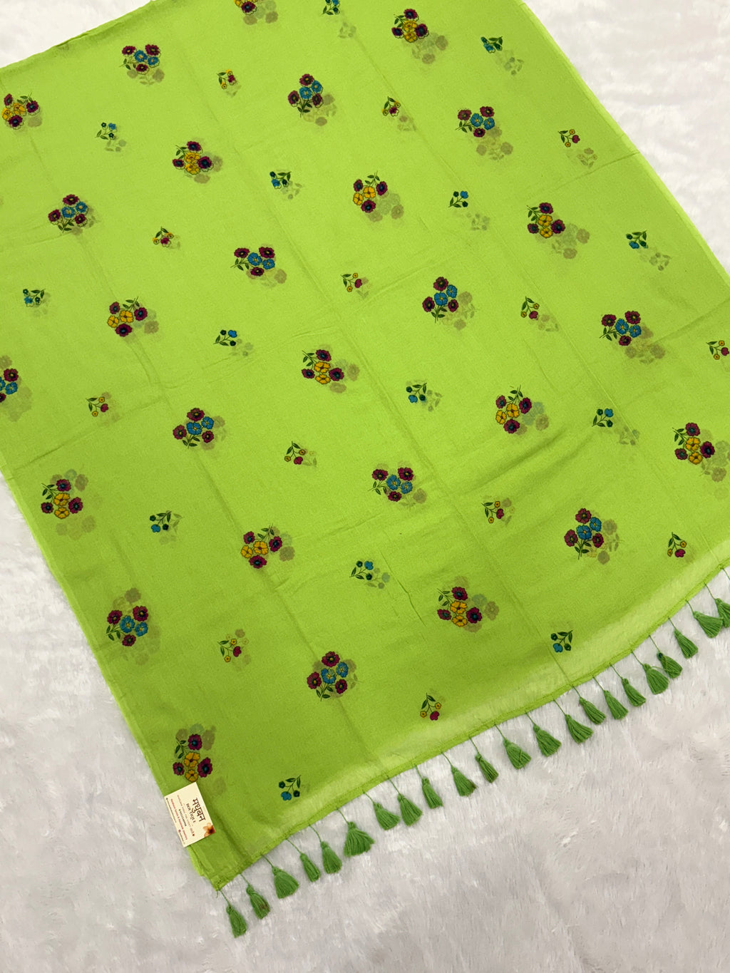 Handpainted flower bunch saree|Parrot green|HPMC012