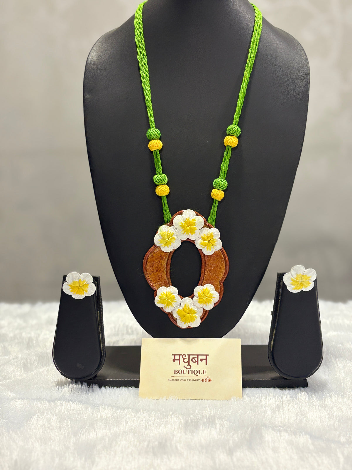 Polymer clay flower neckpiece| CJ005