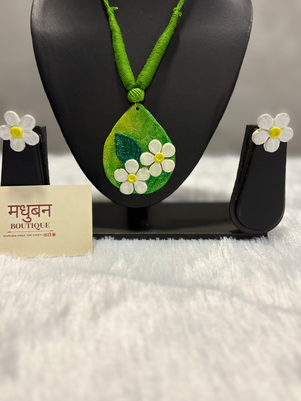 Polymer clay flower neckpiece| CJ001