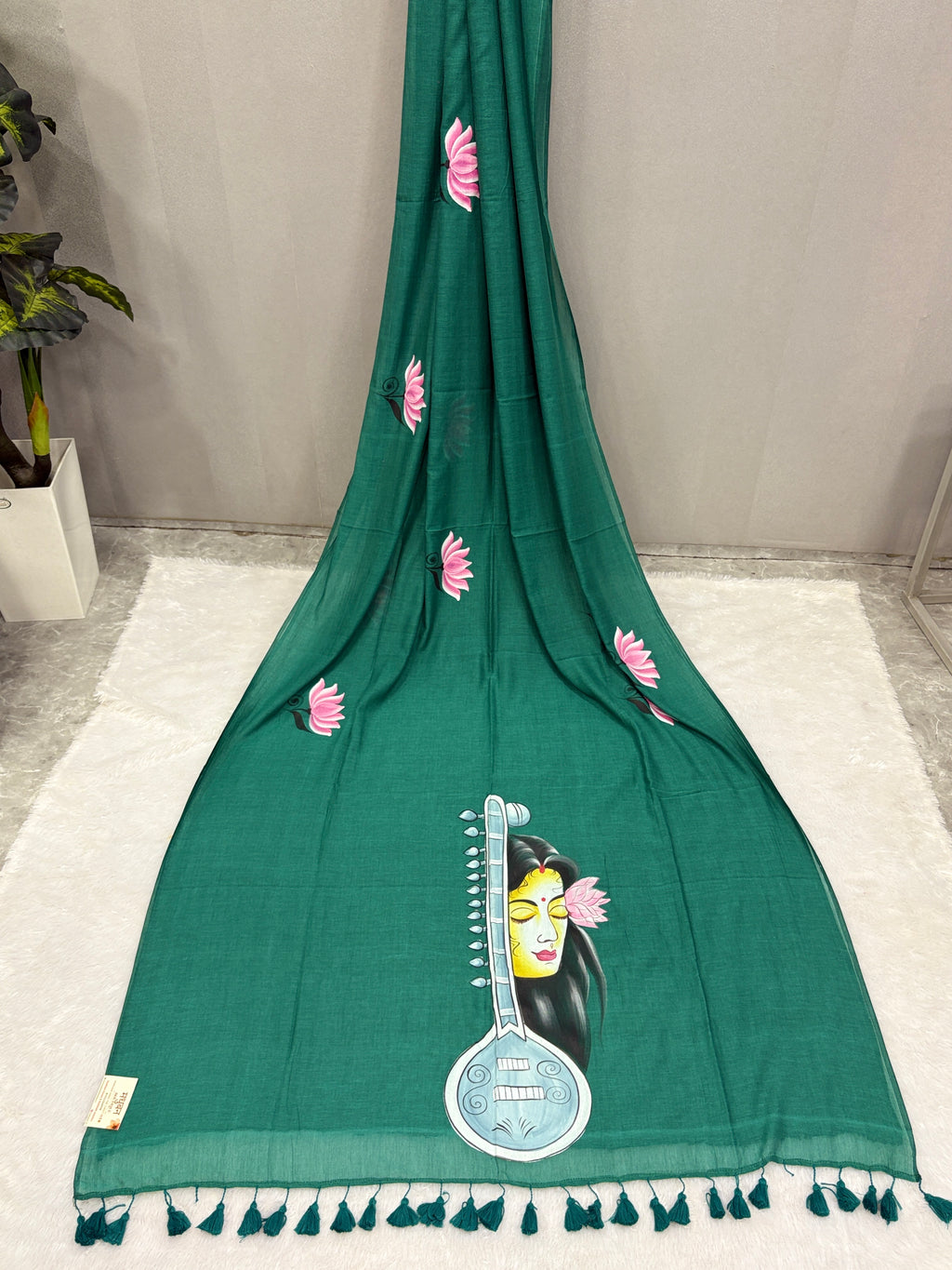 Handpainted MEERA face painting saree|Green|HPMEERA04