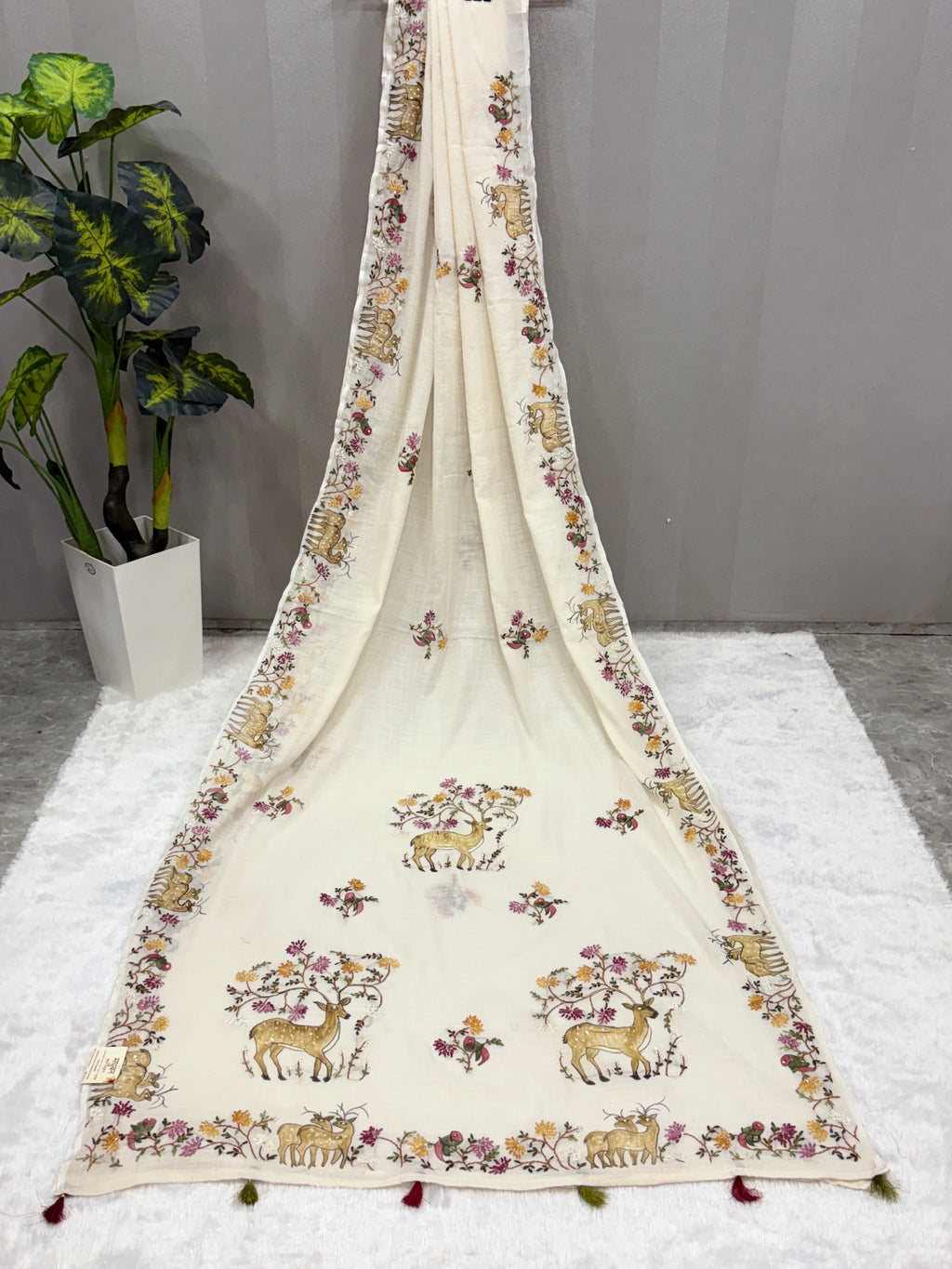 Deer handpainted and hardwork linen saree|offwhite